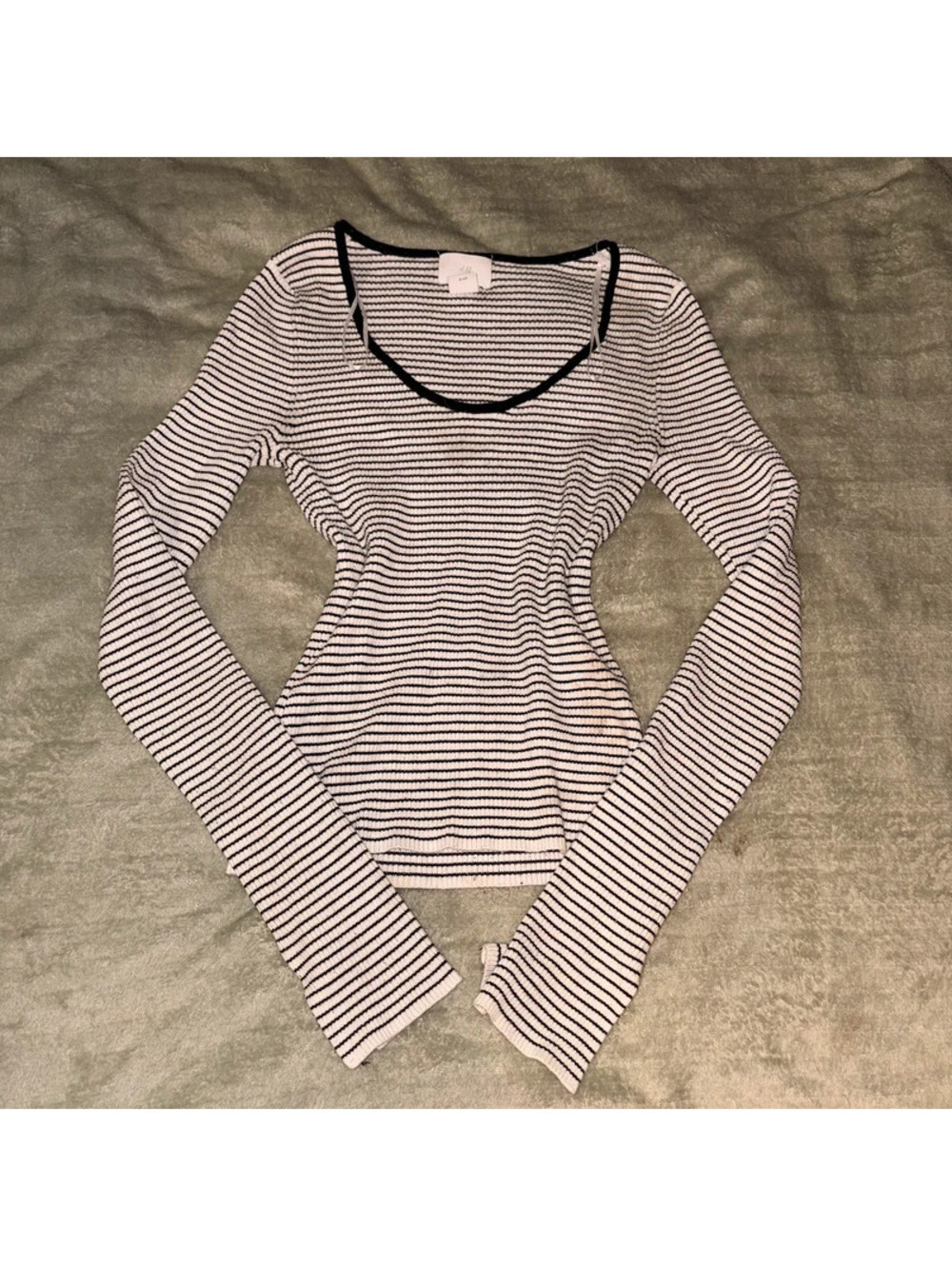 H&M black-and-white striped academia fall fitted long sleeve